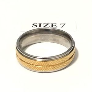 Silver and Gold Tone Ring, Size 7